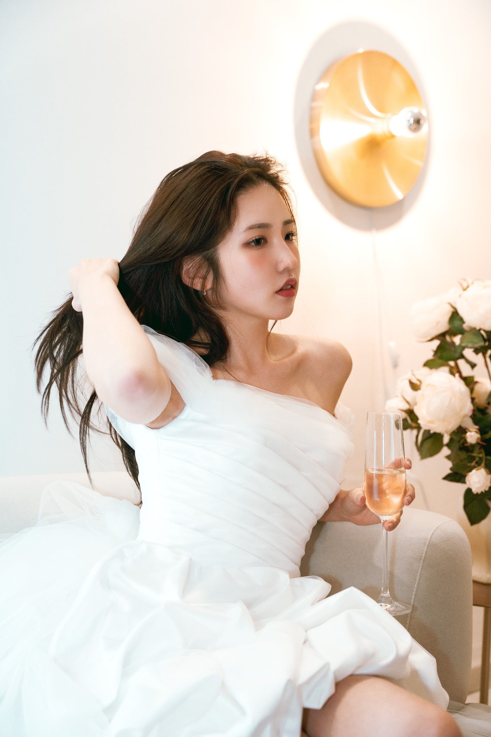 브라이덜샤워 파티룸 (장소 별도 예약)에서 찍은 브라이덜샤워스냅 · 개인스냅 무드 스냅 사진