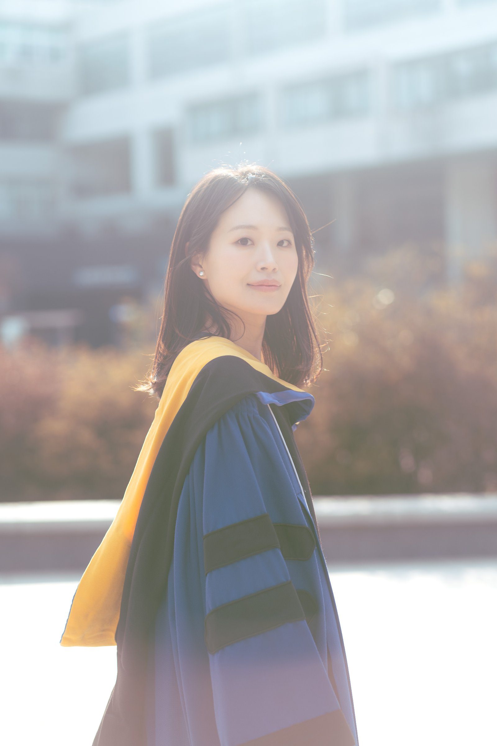 서울에서 찍은 졸업스냅 · 졸업사진 무드 스냅 사진