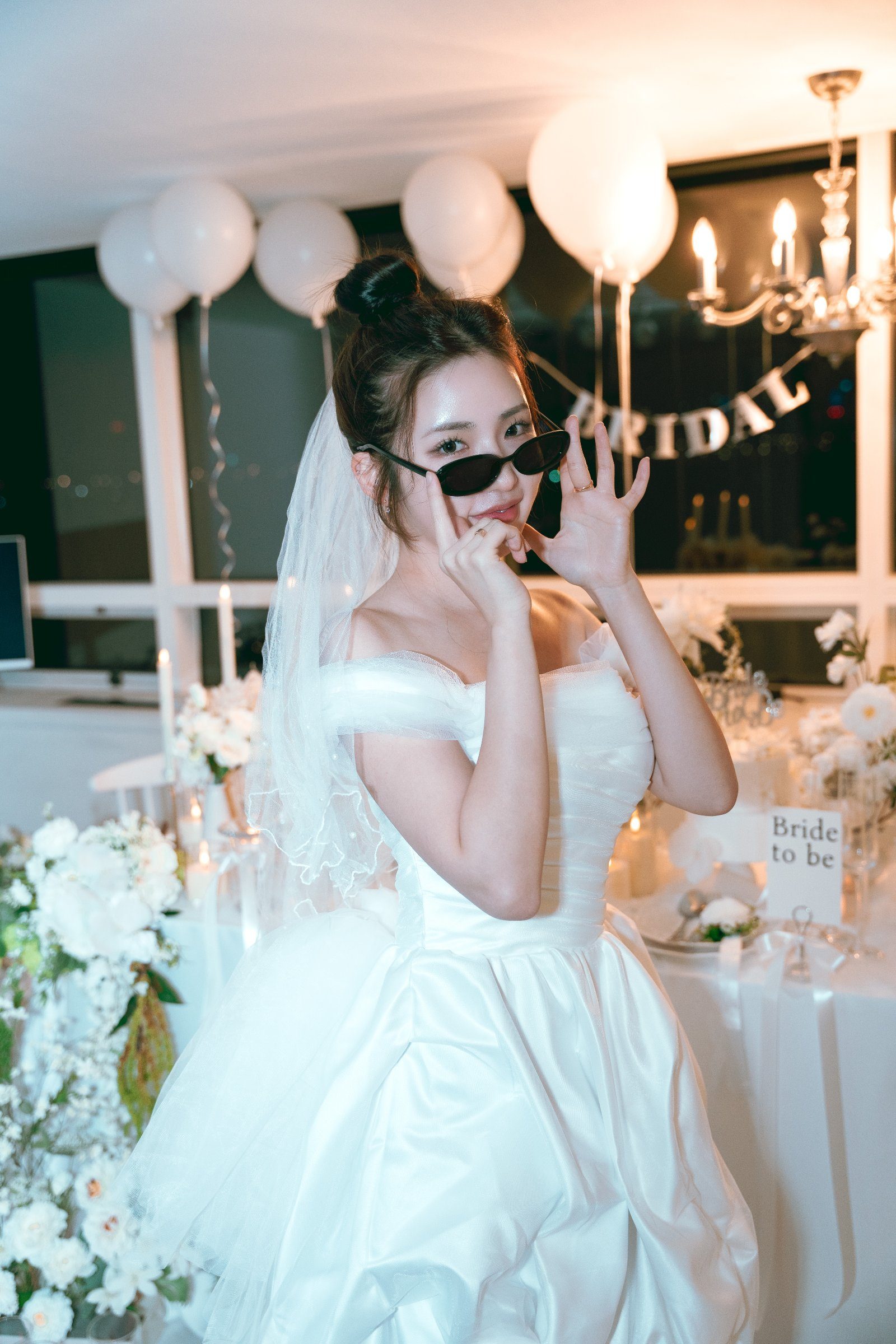 브라이덜샤워 파티룸 (장소 별도 예약)에서 찍은 브라이덜샤워스냅 · 개인스냅 무드 스냅 사진