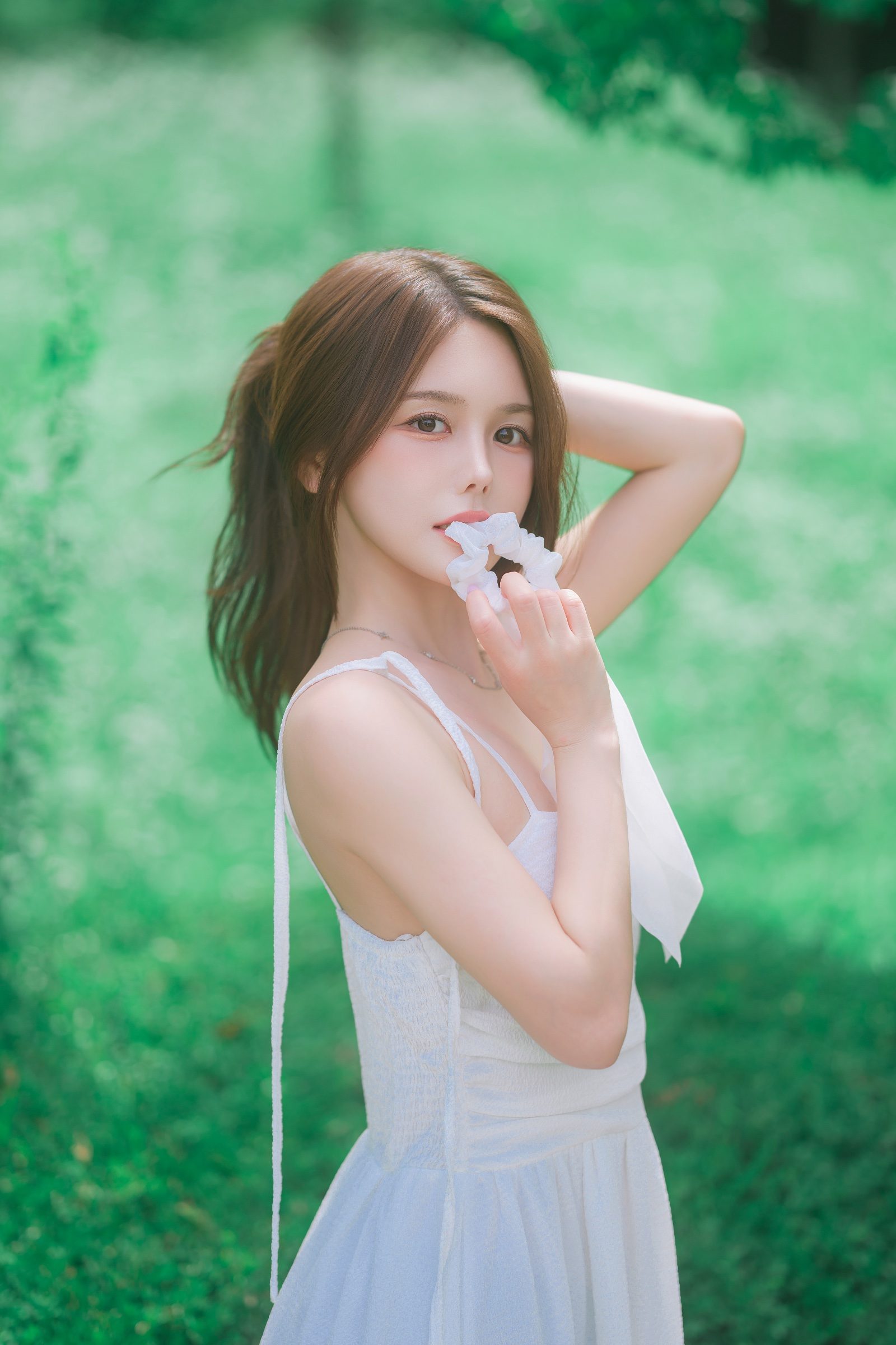 광교 카페거리에서 찍은 감성 · 인물 무드 스냅 사진