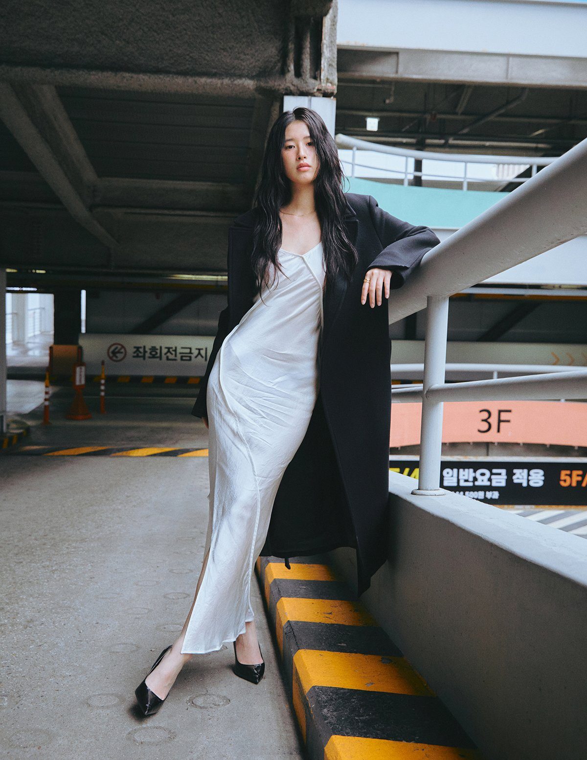 서울에서 찍은 유니크 · 트렌디 무드 스냅 사진